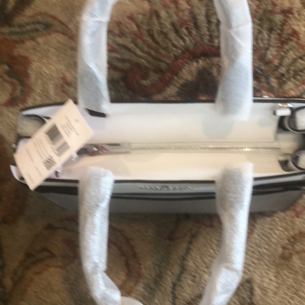 NWT ♠️ KATE SPADE handbag and matching wallet in light grey, white and black. - Picture 7 of 16